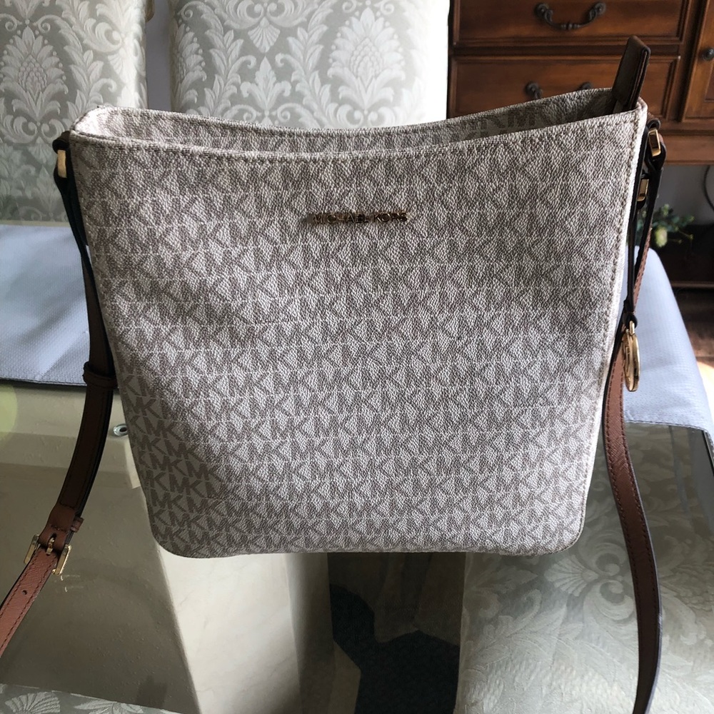 Michael Kors Crossbody
